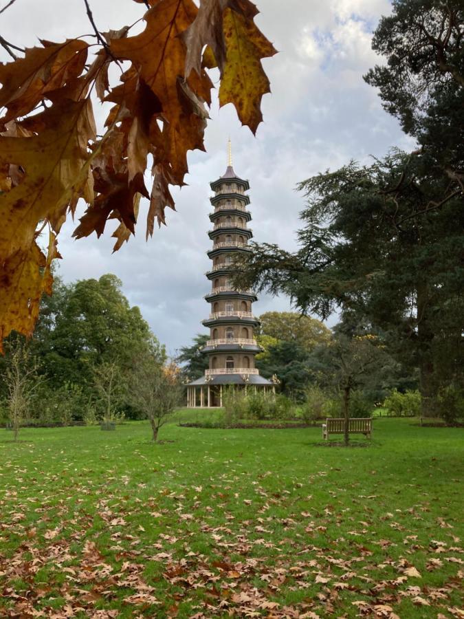 Richmond & Kew Gardens Cozy Garden Flat By The Pagoda Exterior foto